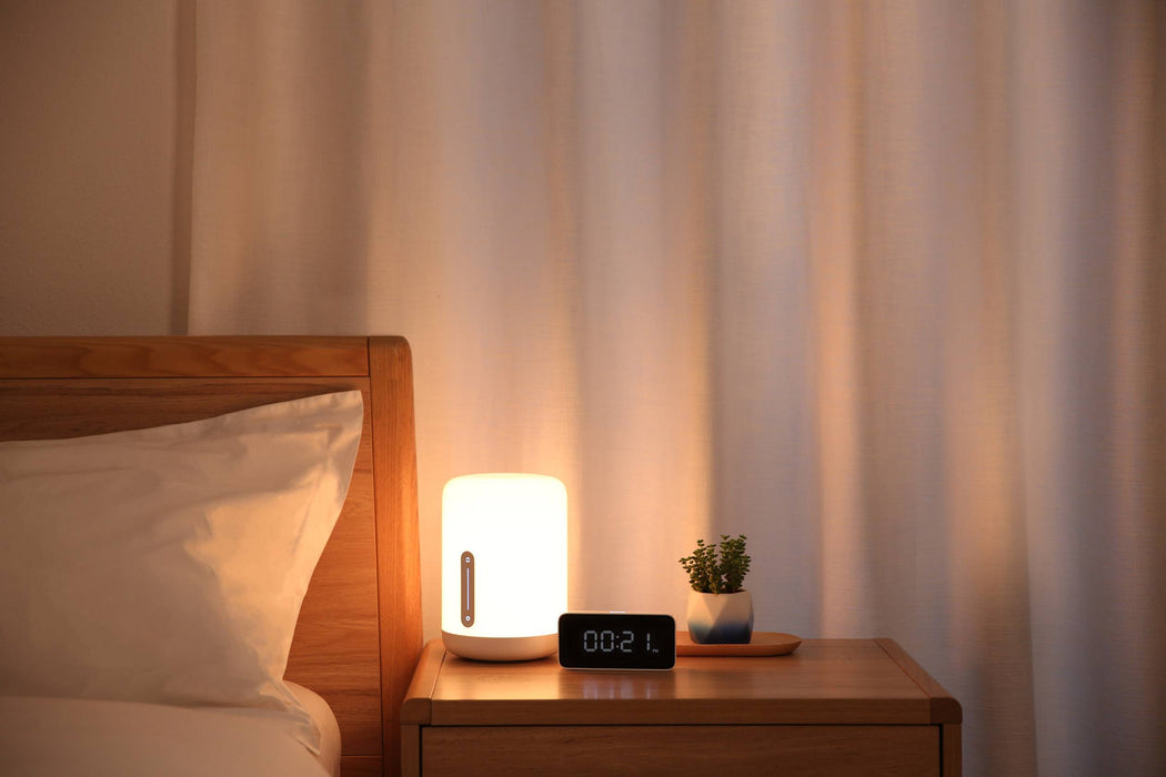 Xiaomi Mi Smart Beside Lamp 2 avec lampe de bureau sans fil RGB Smart Light et application mobile - Blanc